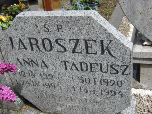 Tadeusz Jaroszek 1920 Świebodzice - Grobonet - Wyszukiwarka osób pochowanych