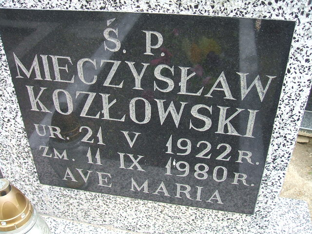 Mieczysław Kozłowski 1922 Świebodzice - Grobonet - Wyszukiwarka osób pochowanych