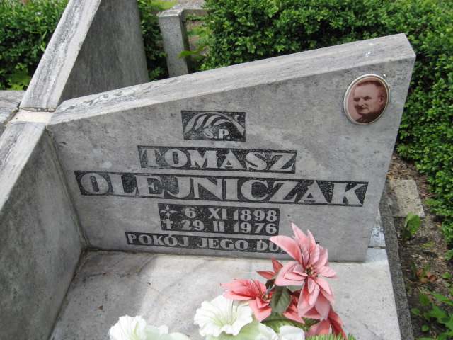 Tomasz Olejniczak 1898 Świebodzice - Grobonet - Wyszukiwarka osób pochowanych